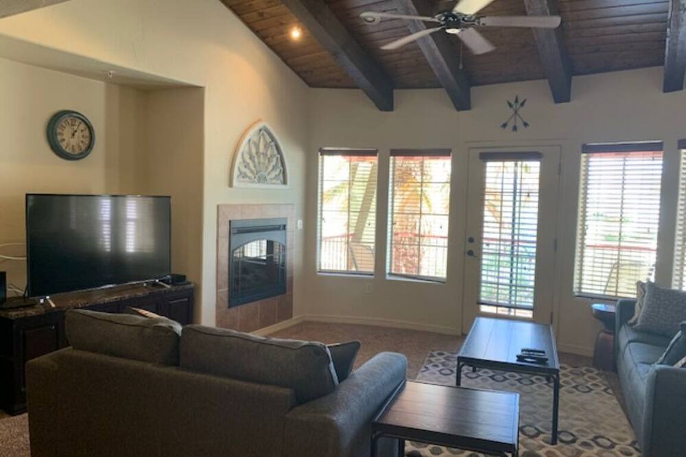Photo of Livingroom in Mesilla Park