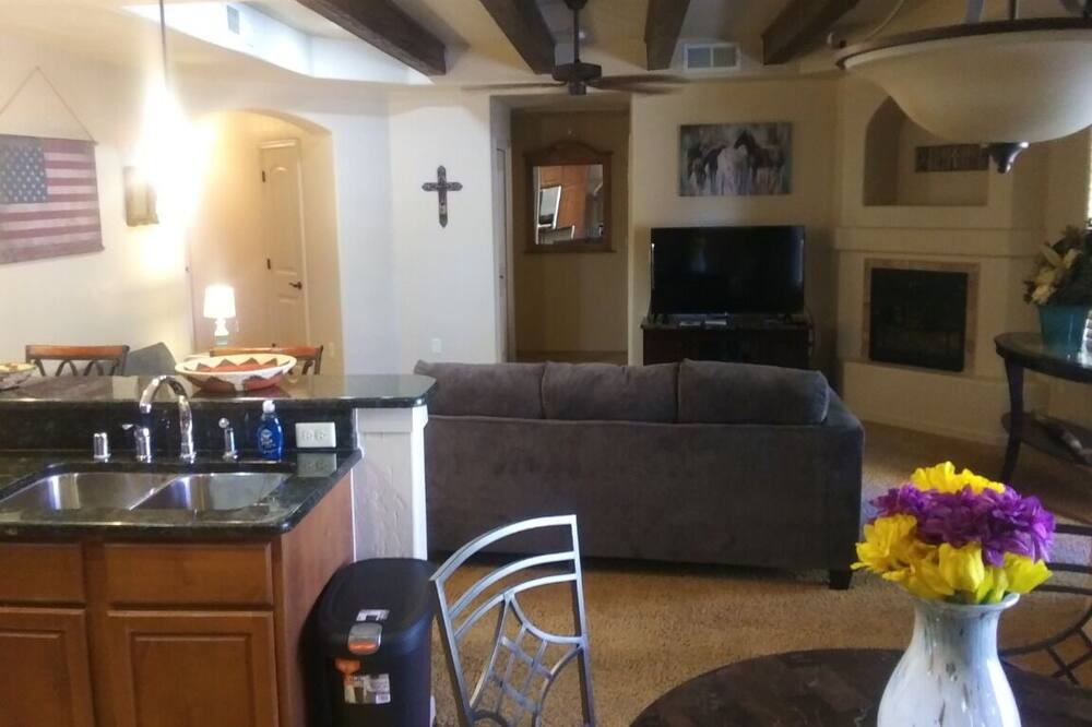 Photo of Livingroom in Mesilla Park