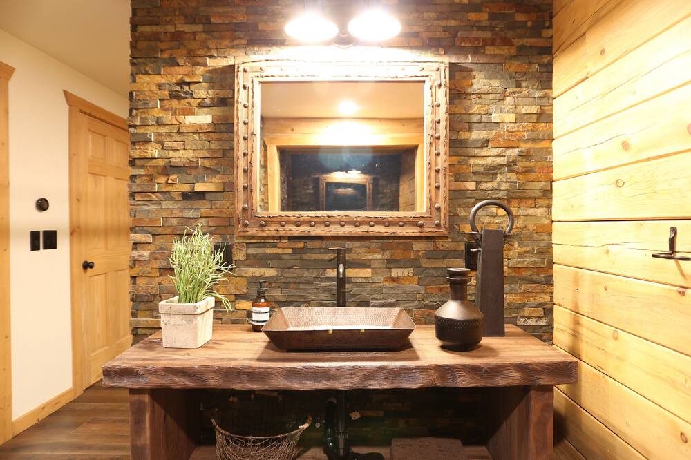 Photo of Bathroom in Twin Lakes