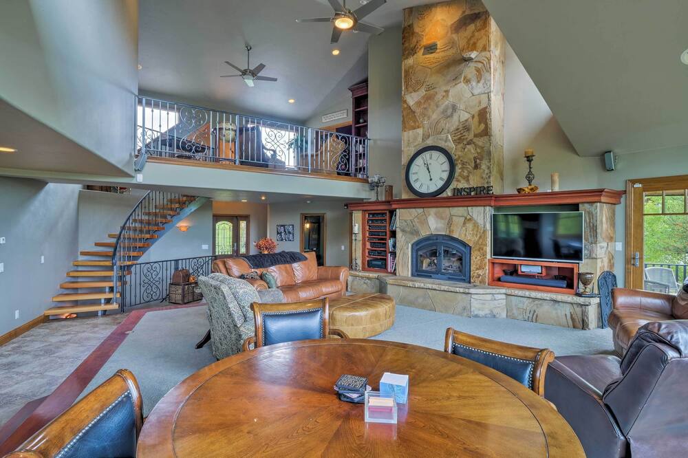 Photo of Livingroom in Leadville