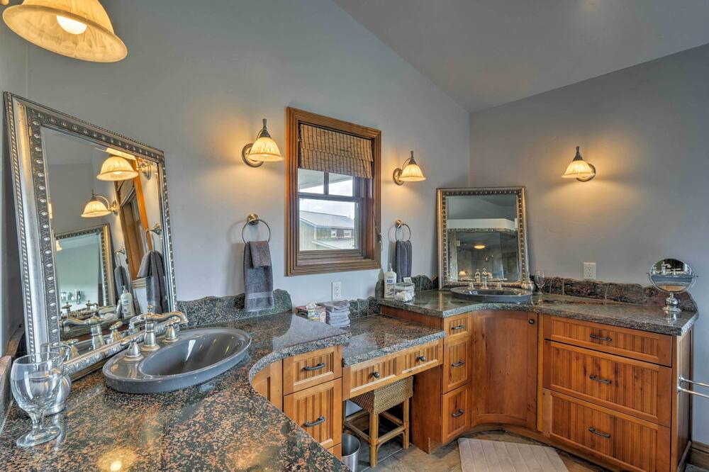Photo of Bathroom in Leadville