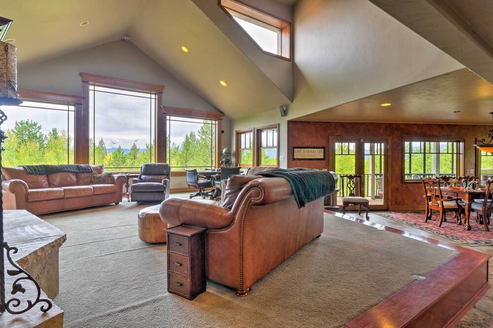 Photo of Livingroom in Leadville