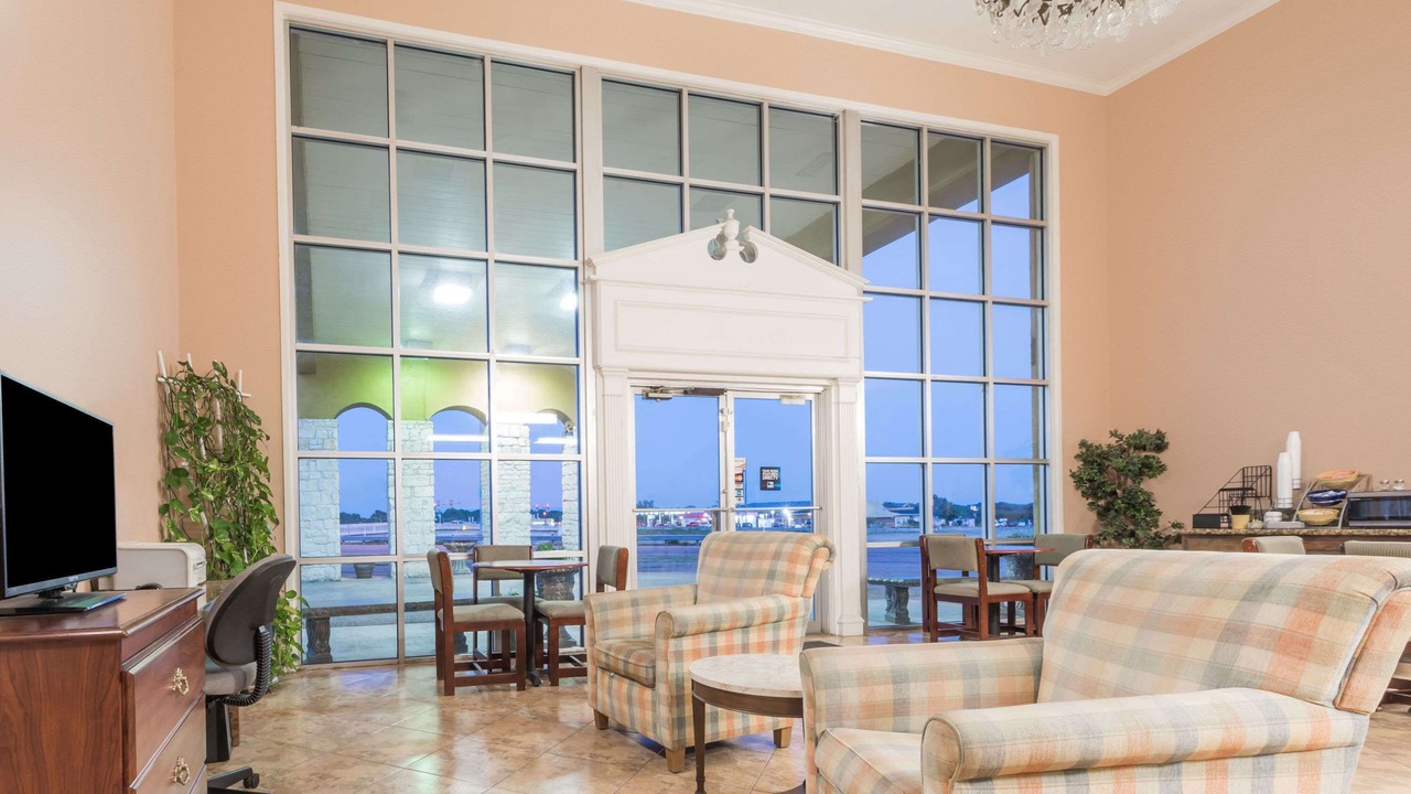 Photo of Livingroom in Greenville
