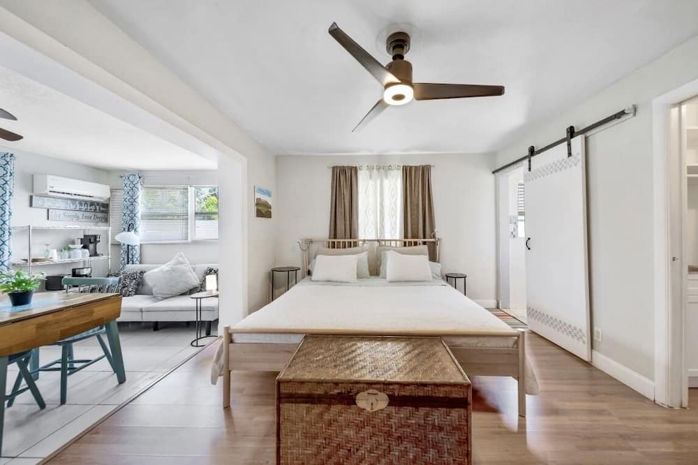 Photo of Bedroom in Pompano Beach