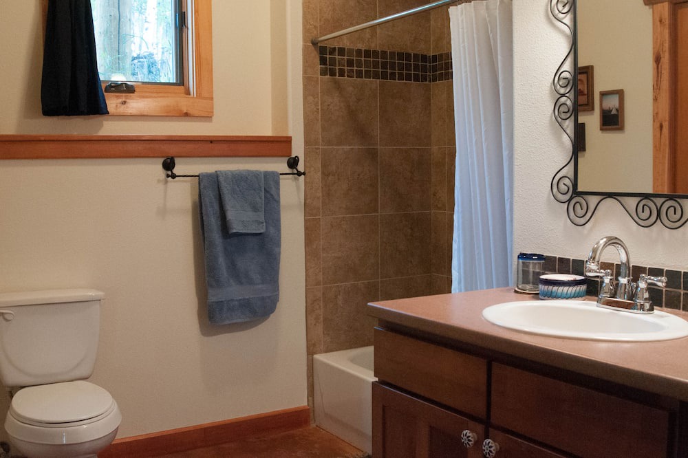 Photo of Bathroom in Michigan Hill