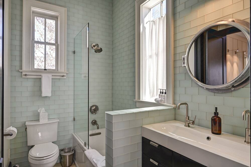 Photo of Bathroom in Buena Vista