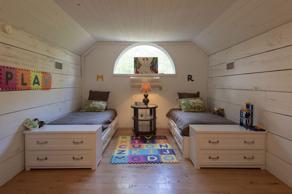 Photo of Bedroom in Wilburn