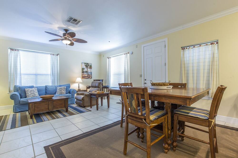 Photo of Livingroom in South Padre Island