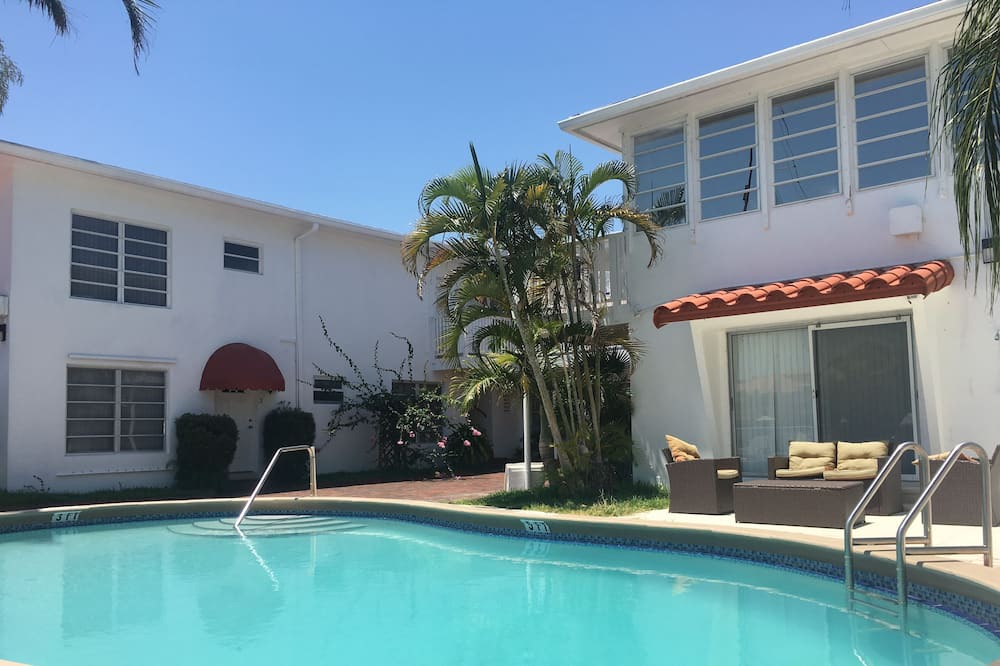 Photo of Outdoor in Coral Ridge