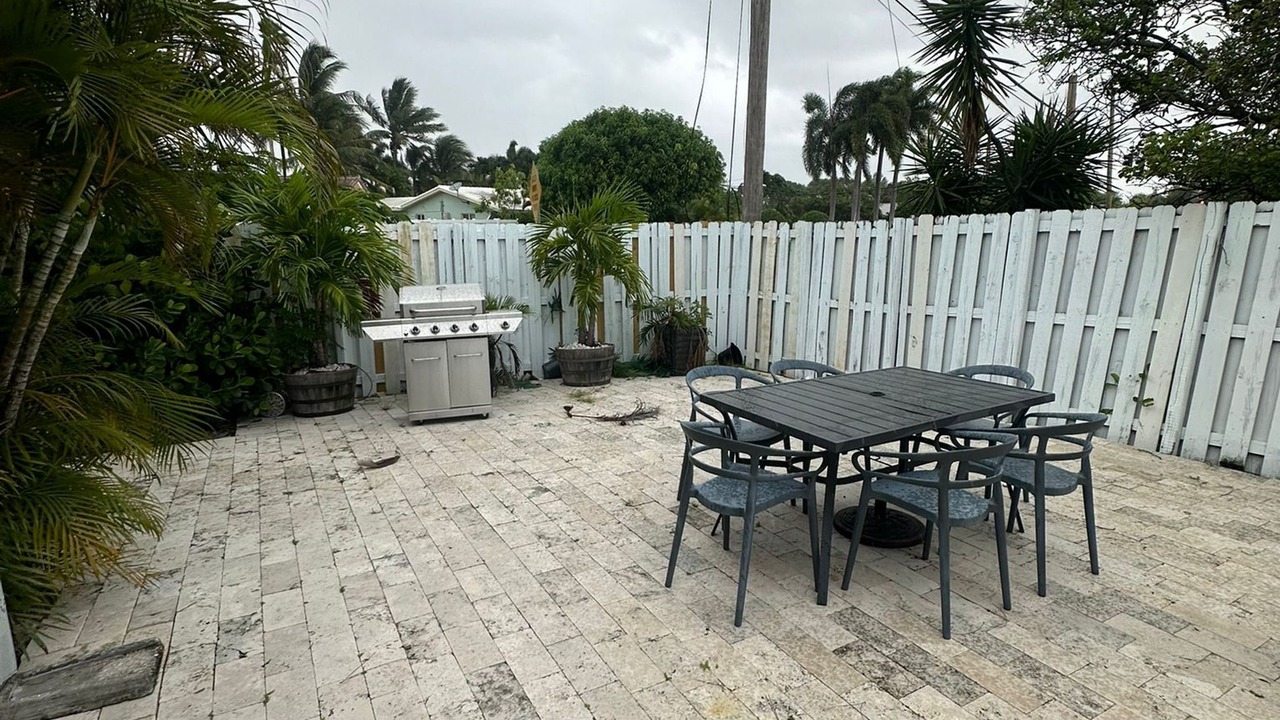 Photo of Others in Coral Ridge Isles