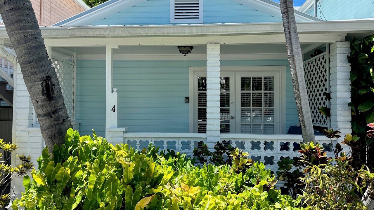 Photo of Outdoor in Uptown - Upper Duval