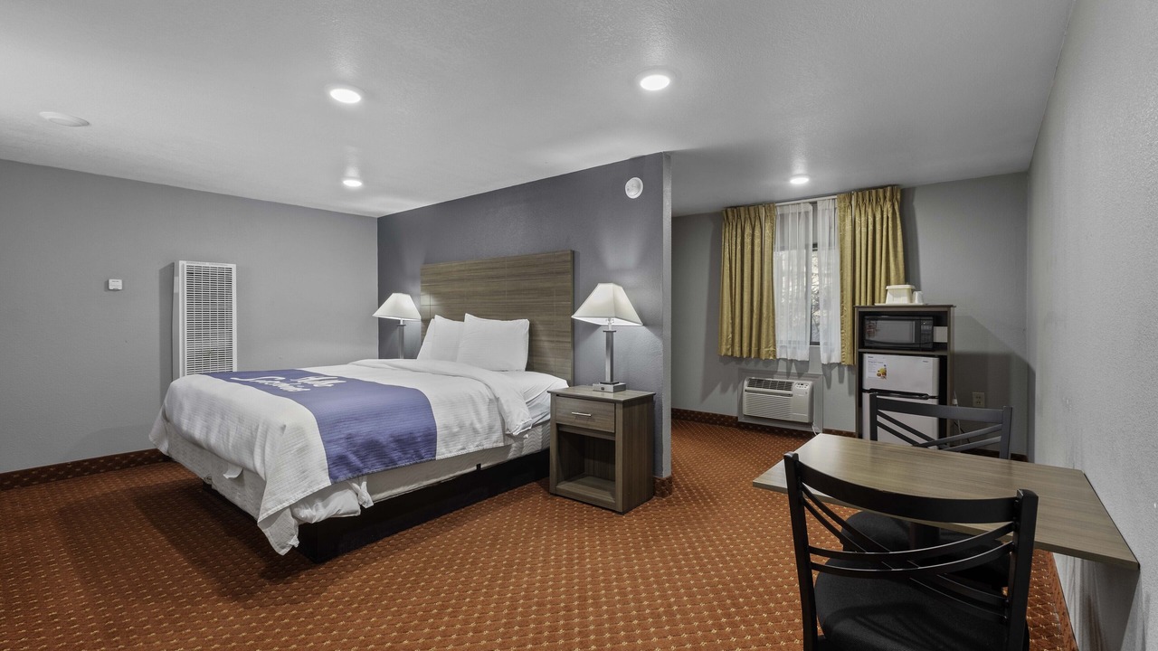 Photo of Bedroom in Ruidoso