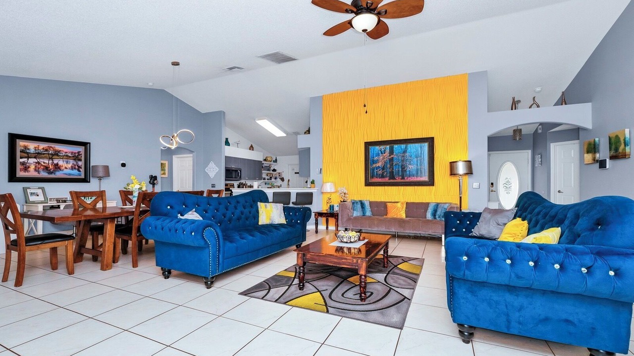 Photo of Livingroom in Thousand Oaks