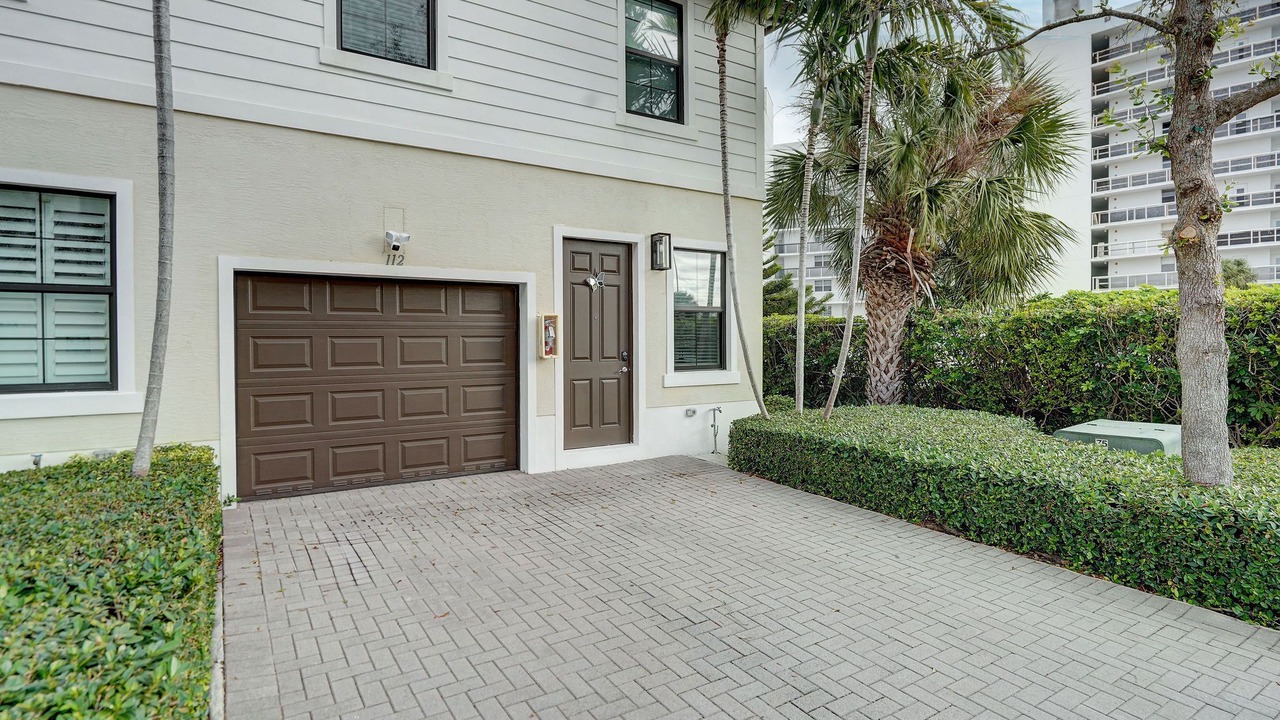 Photo of Outdoor in Beachway Estates