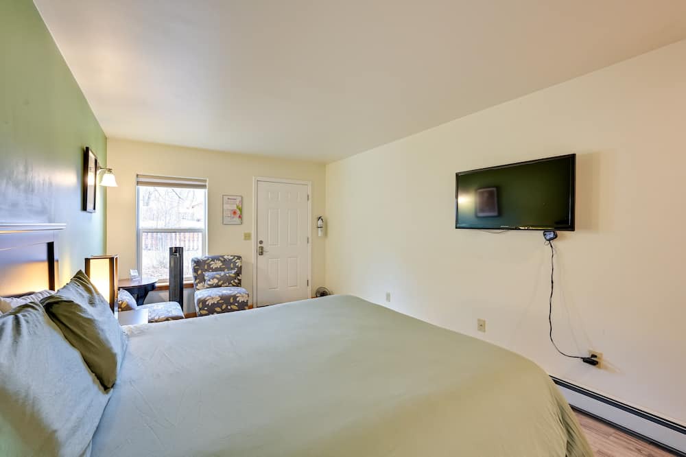 Photo of Bedroom in Crestone