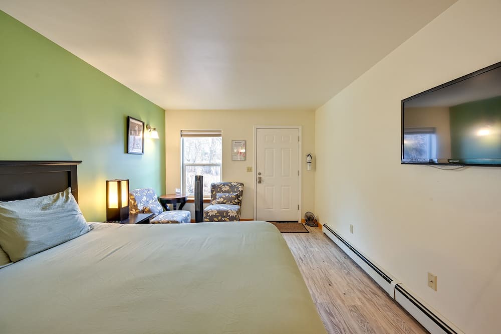 Photo of Bedroom in Crestone