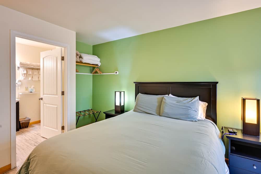 Photo of Bedroom in Crestone