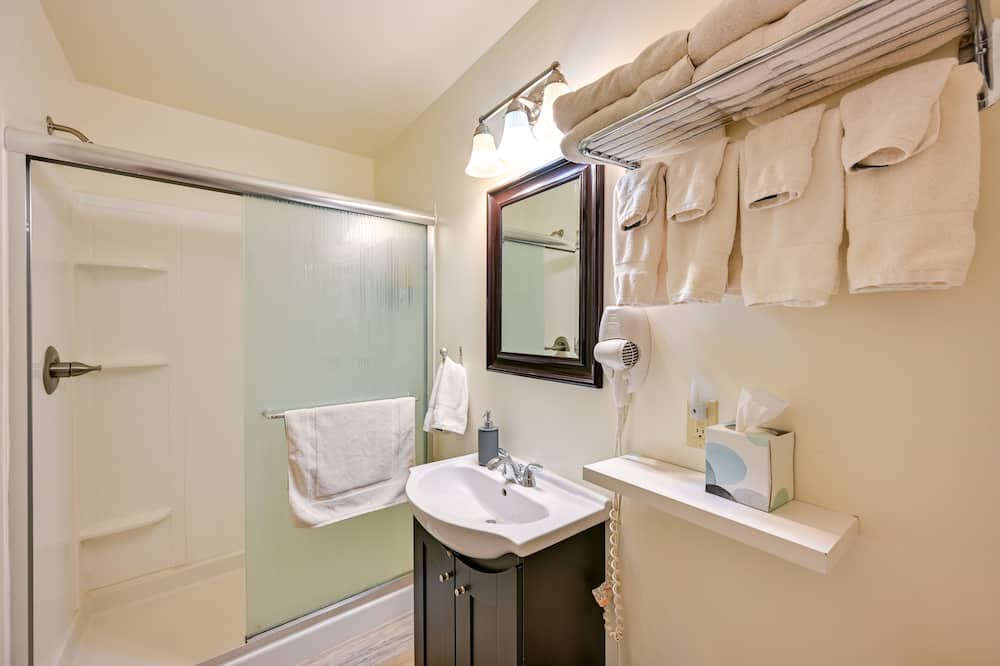 Photo of Bathroom in Crestone