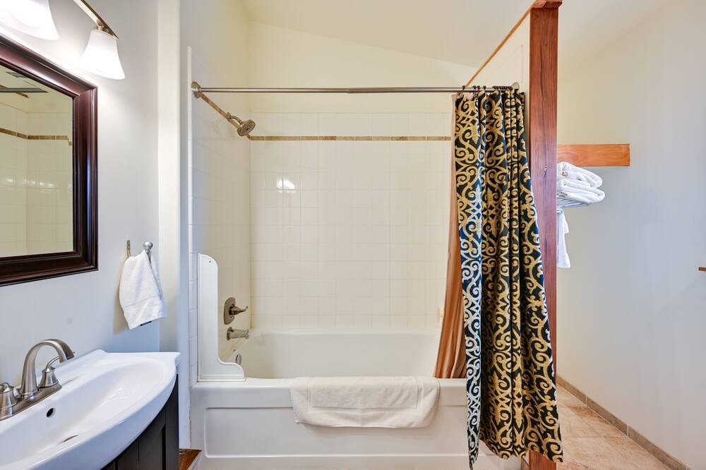 Photo of Bathroom in Crestone