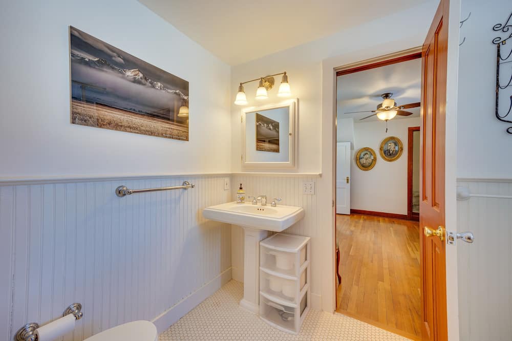 Photo of Bathroom in Westcliffe