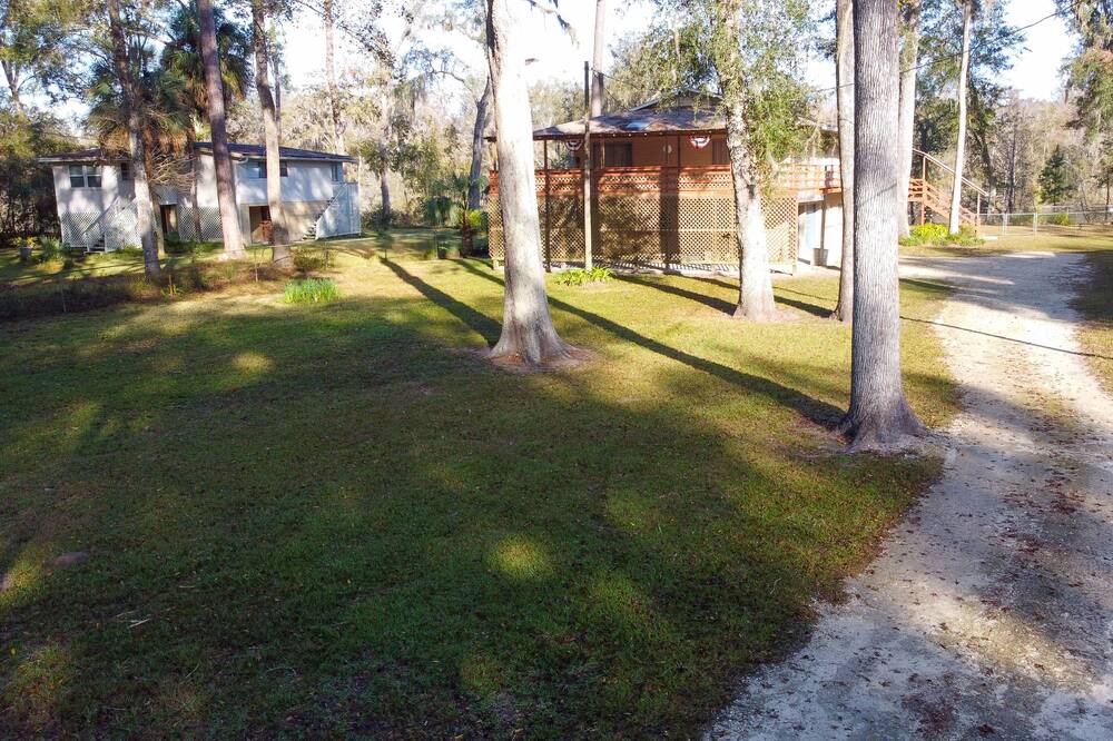 Photo of Outdoor in Bell