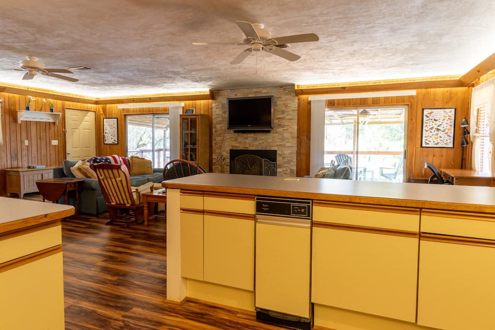 Photo of Kitchen in Bell