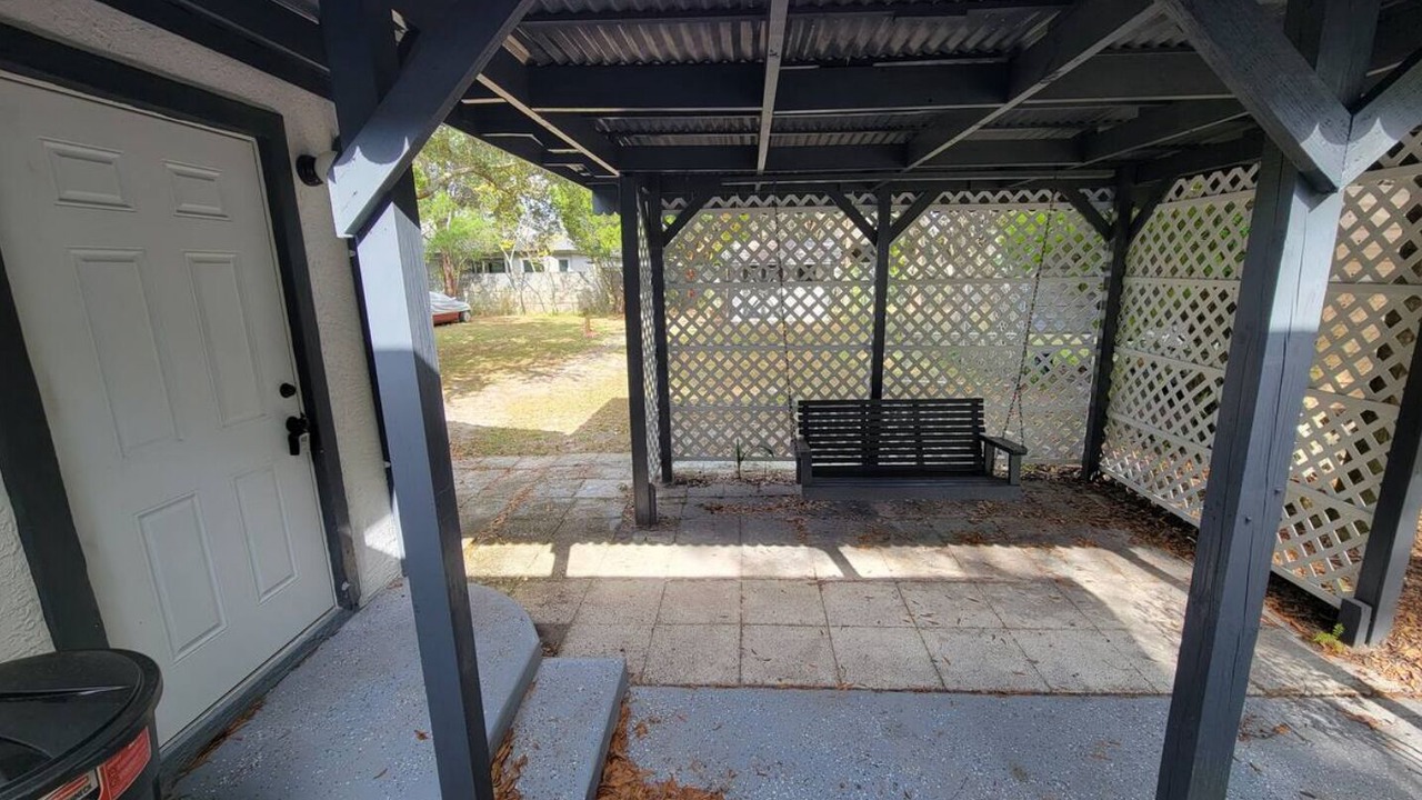 Photo of Patio Balcony in Conners Lake Front Estates