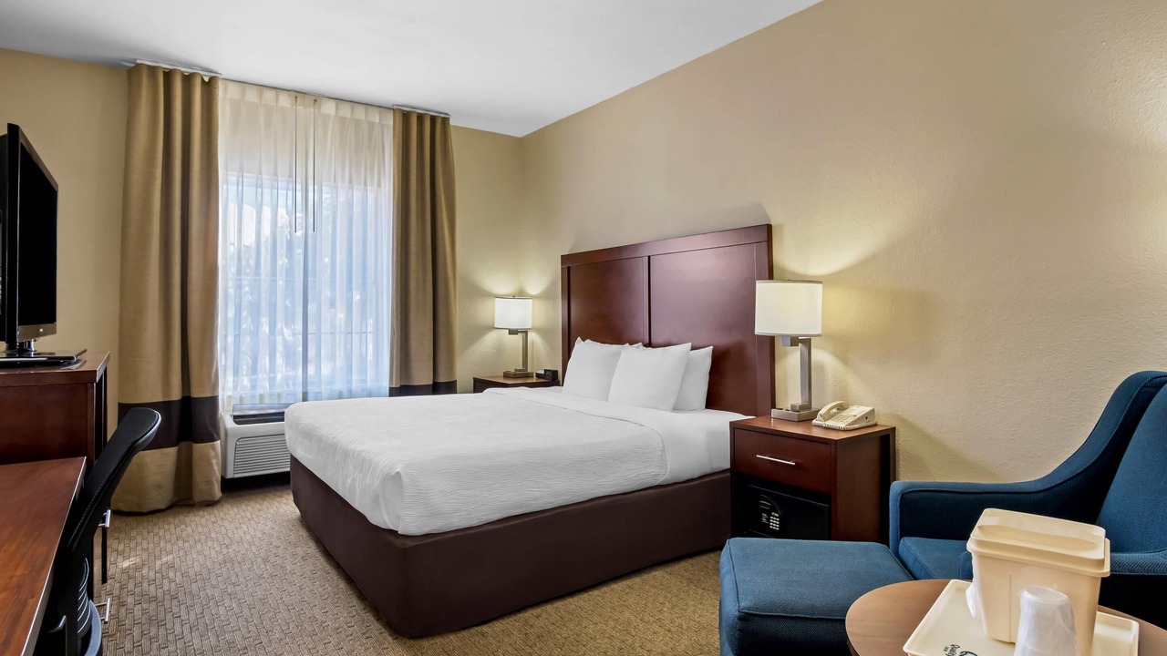 Photo of Bedroom in Las Colinas