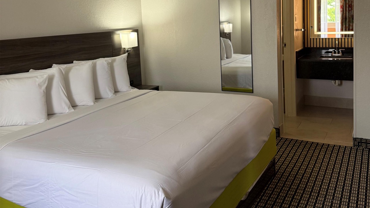 Photo of Bedroom in Las Colinas