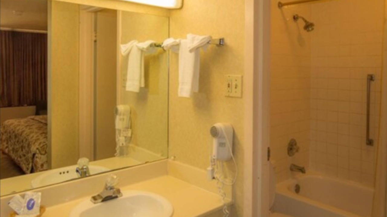 Photo of Bathroom in Lawton