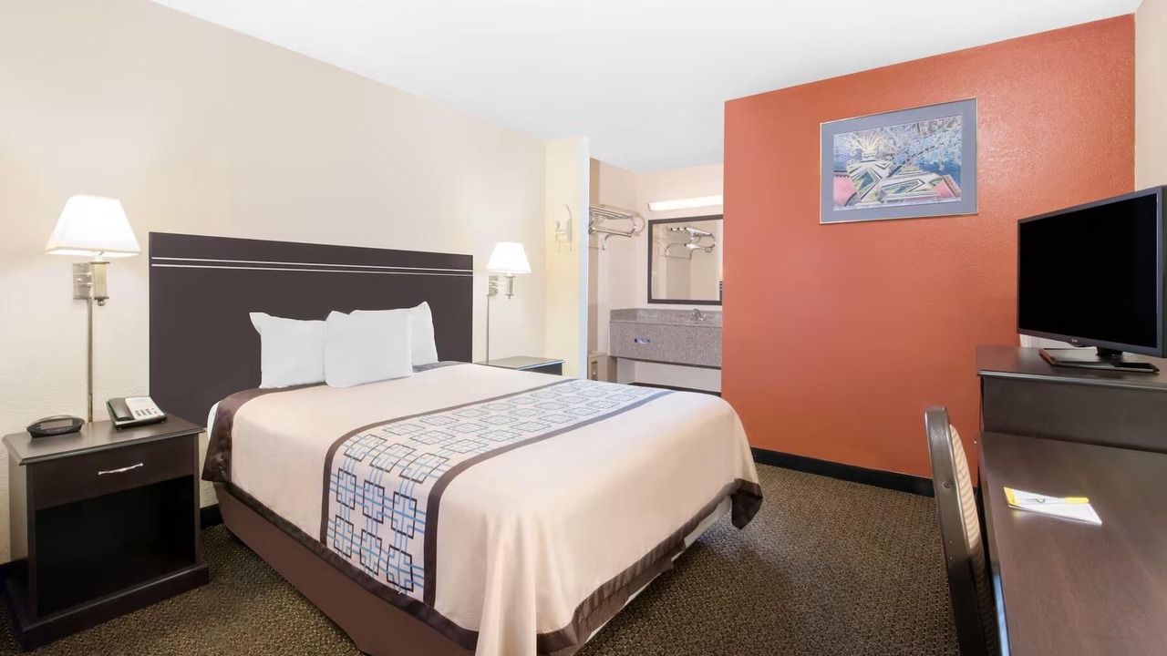 Photo of Bedroom in Hobbs