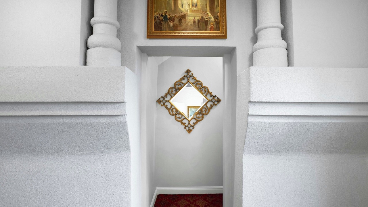 Photo of Bedroom in Downtown Historic District