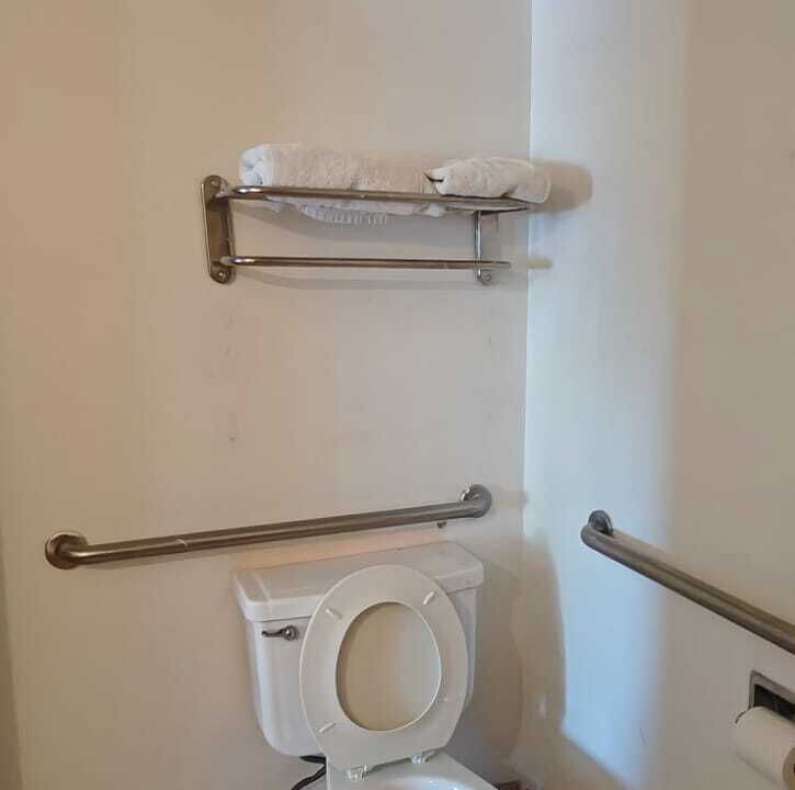 Photo of Bathroom in Trumbull Village
