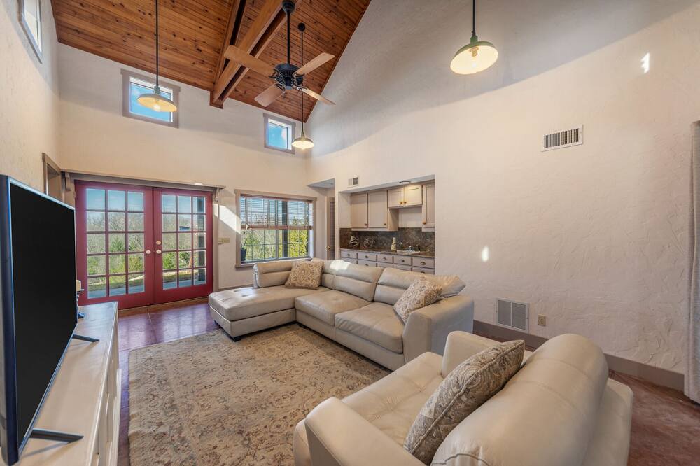 Photo of Livingroom in Westminster