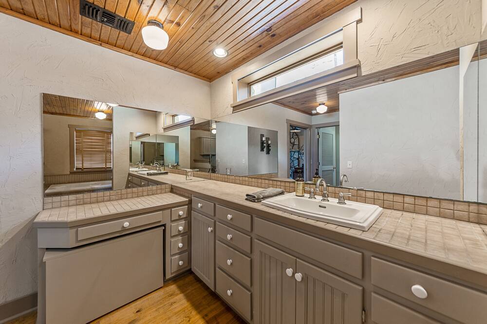 Photo of Bathroom in Westminster