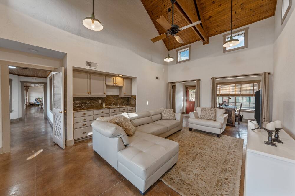 Photo of Livingroom in Westminster