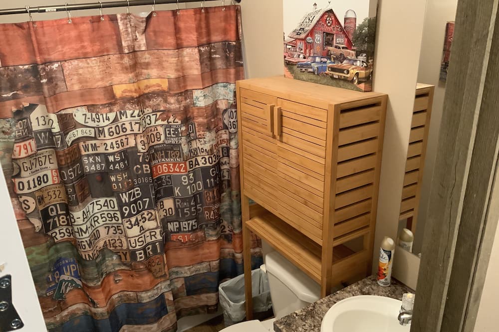 Photo of Bathroom in Pelican