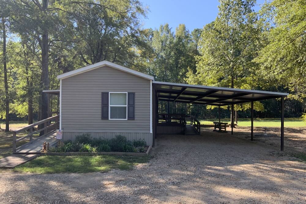 Photo of Outdoor in Pelican