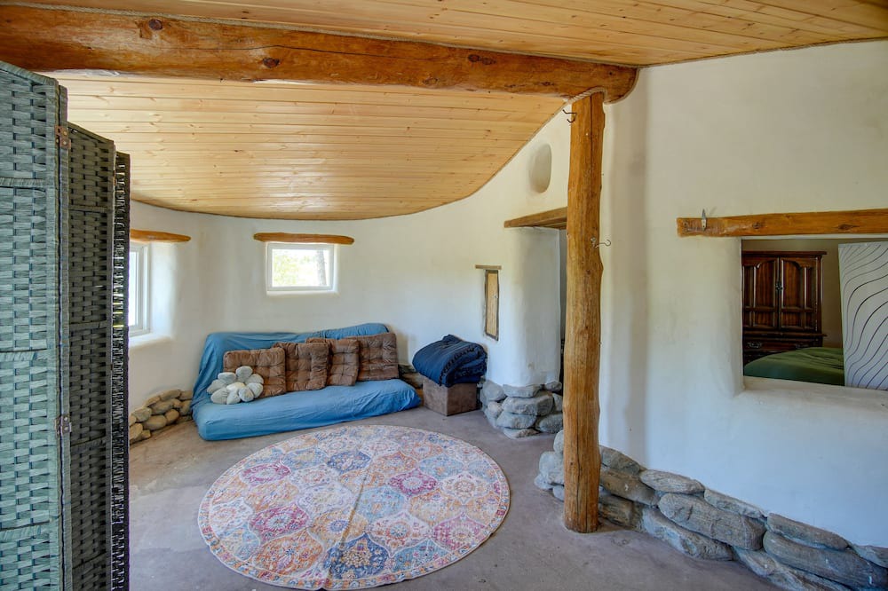 Photo of Livingroom in Crestone