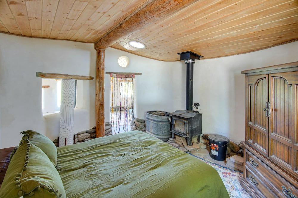 Photo of Bedroom in Crestone