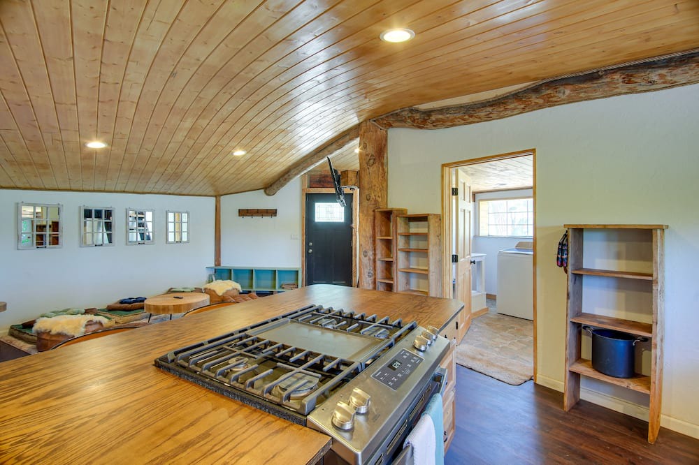 Photo of Bedroom in Crestone