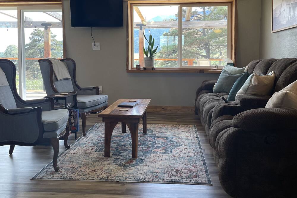 Photo of Livingroom in Beulah