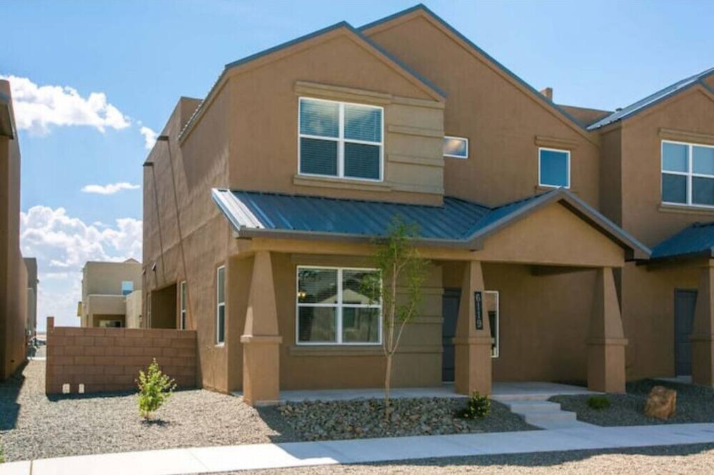Photo of Outdoor in Mesa Del Sol Innovation Park