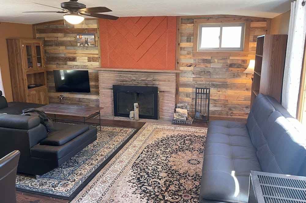Photo of Livingroom in Bailey