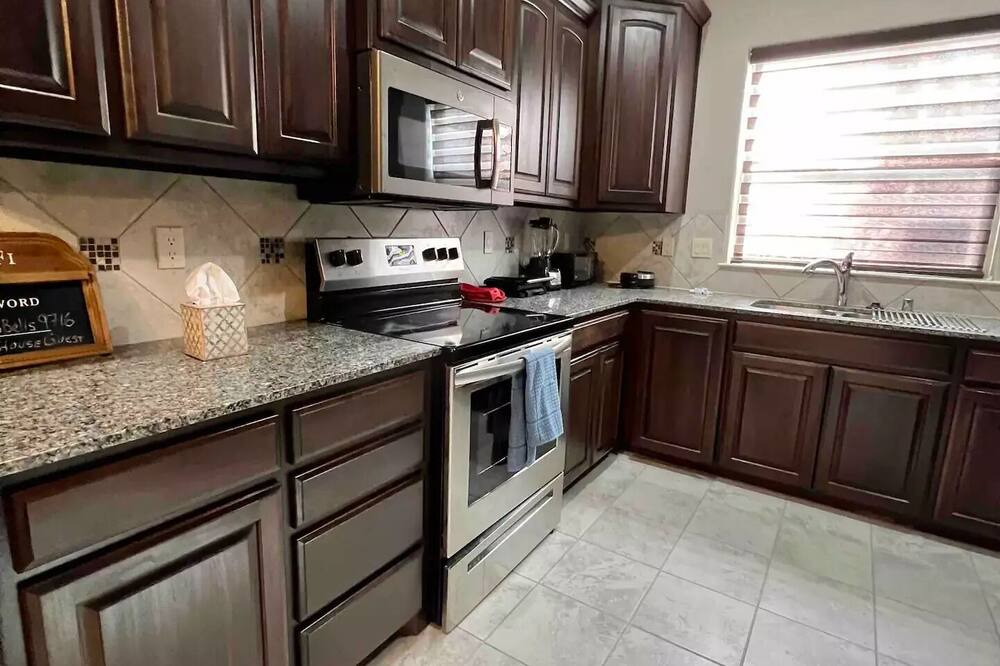 Photo of Kitchen in Paradise Hills Civic