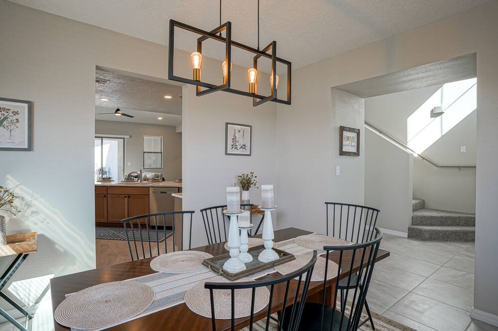 Photo of Livingroom in Mesa Del Sol Innovation Park