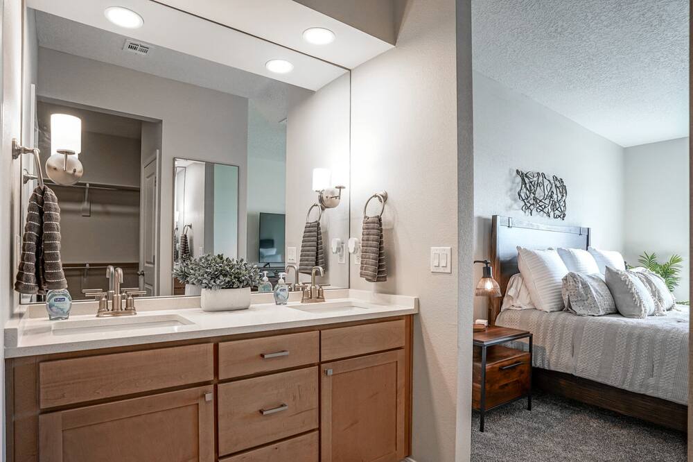 Photo of Bathroom in Mesa Del Sol Innovation Park
