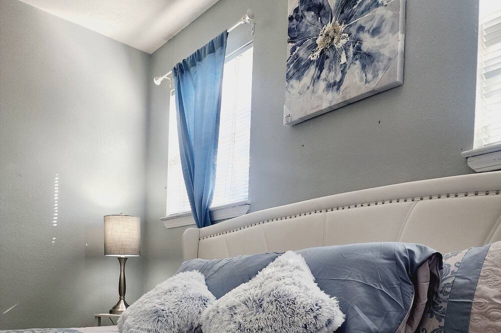 Photo of Bedroom in Paradise Hills Civic