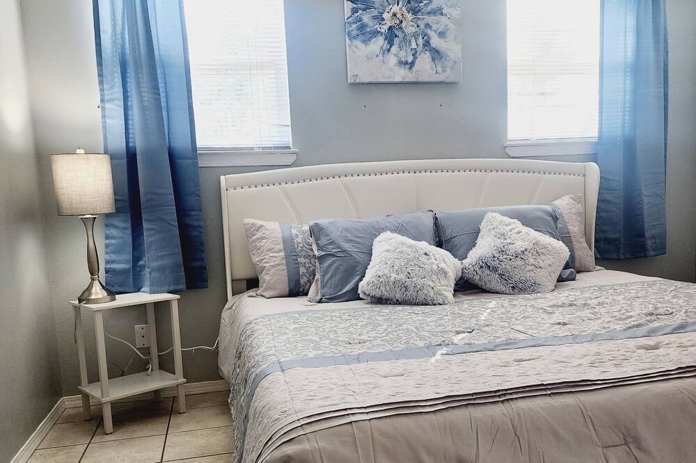 Photo of Bedroom in Paradise Hills Civic