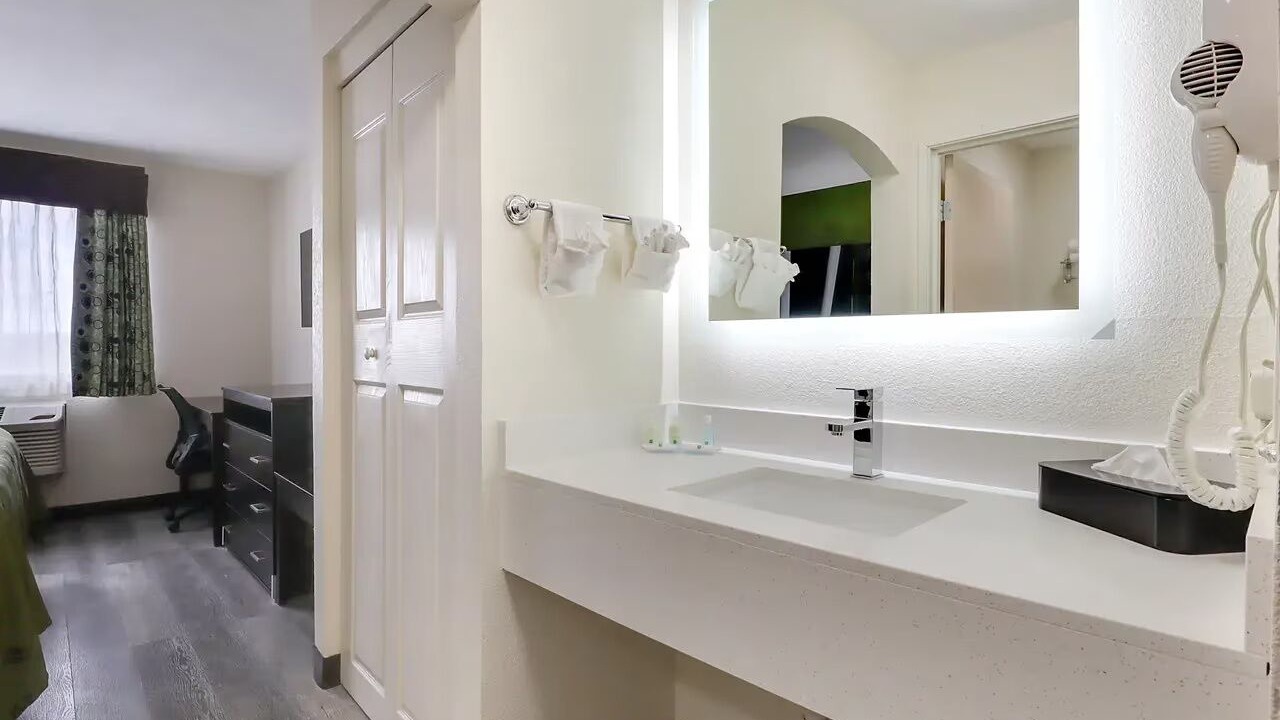 Photo of Bathroom in Albuquerque
